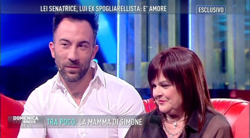 Stefania Pezzopane e Simone Coccia proposta di matrimonio a Domenica Live