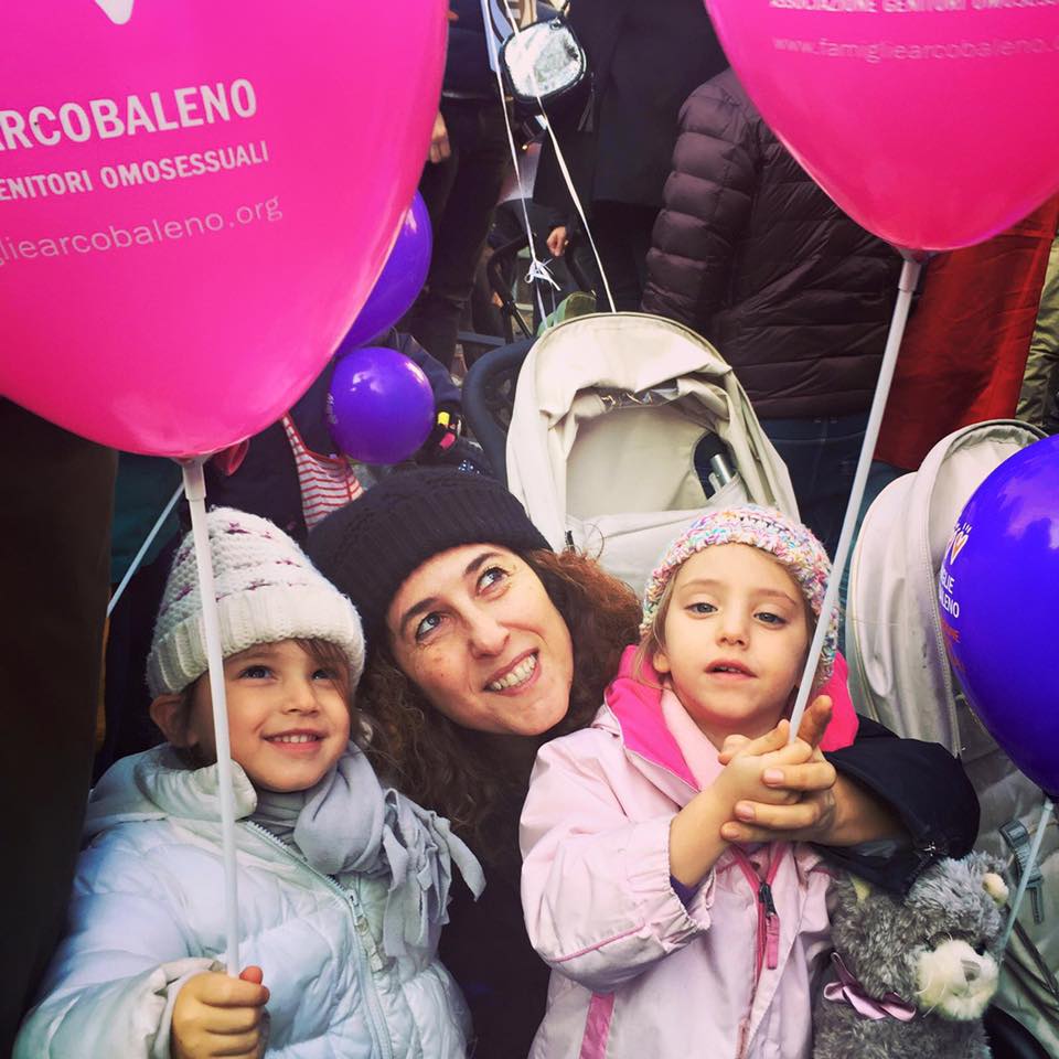 Francesca Vecchioni con le figlie Cloe e Nina - Foto: Facebook